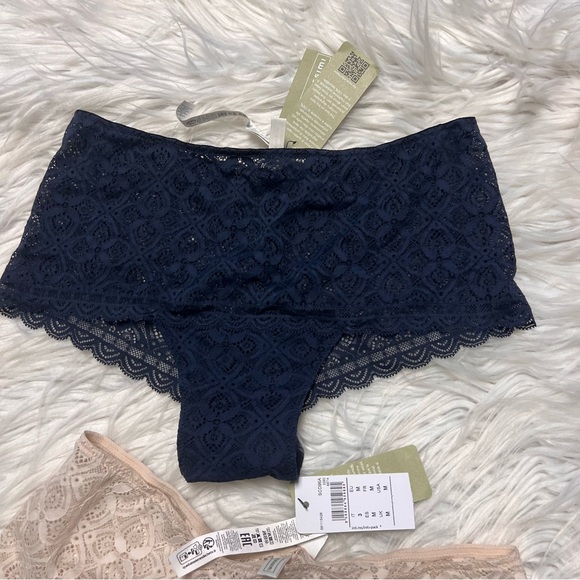 Intimissimi 4 pair NWT Blue and Cream Lace Panties Set - Picture 3 of 4
